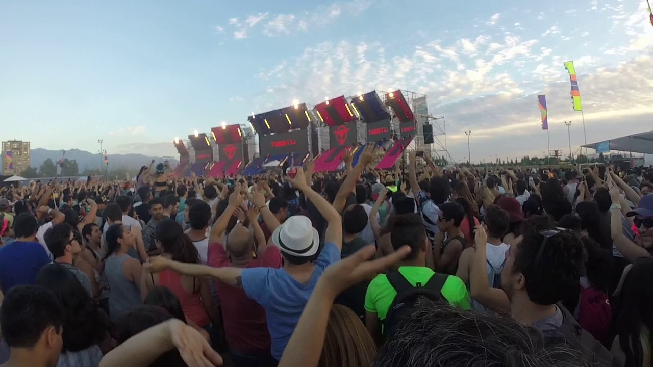 TIESTO - Red Lights (CREAMFIELDS CHILE 2016)