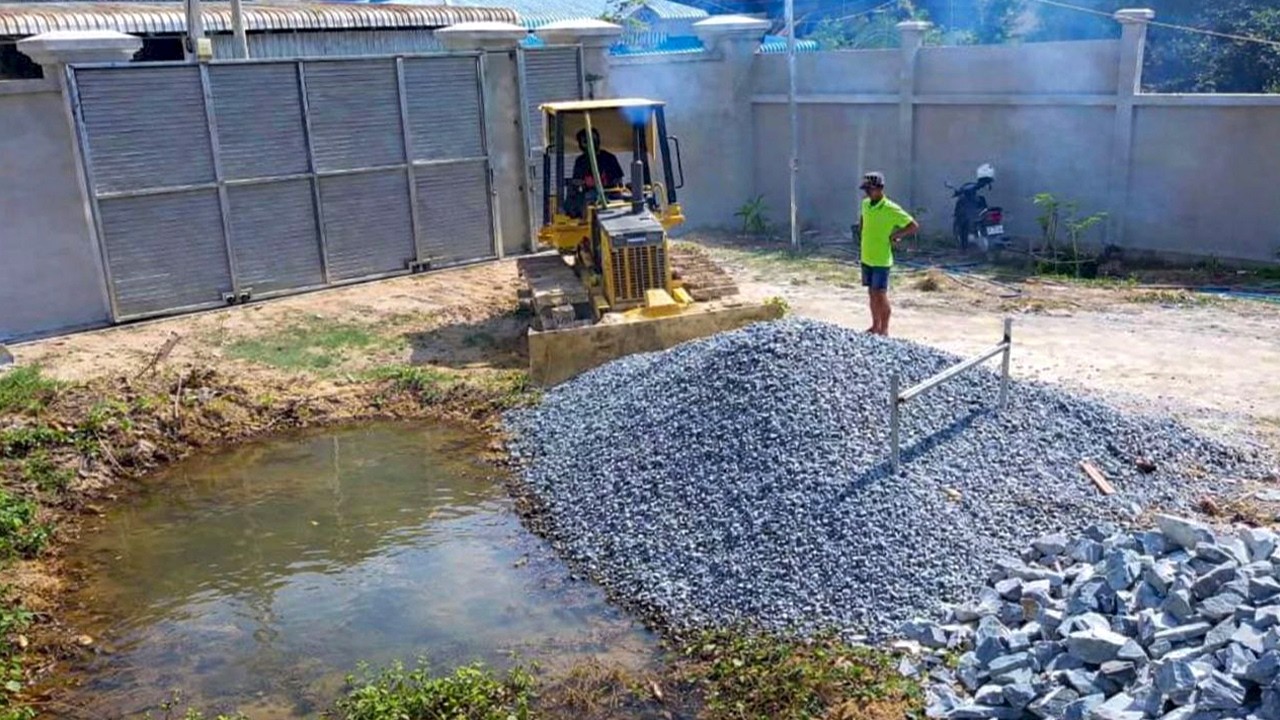 Start New Project ! Bulldozer Komatsu Landfill Delete Massive Dump Truck Pushing Soil Skill Operator