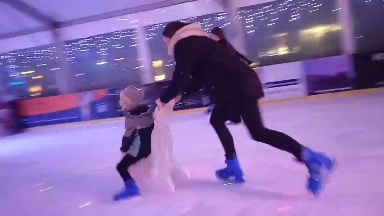 Ein Tag mit mir auf der Eisbahn 🙊❤️#eisbahn #youtube #lifeisbutadream #erstes video2026 #2026 