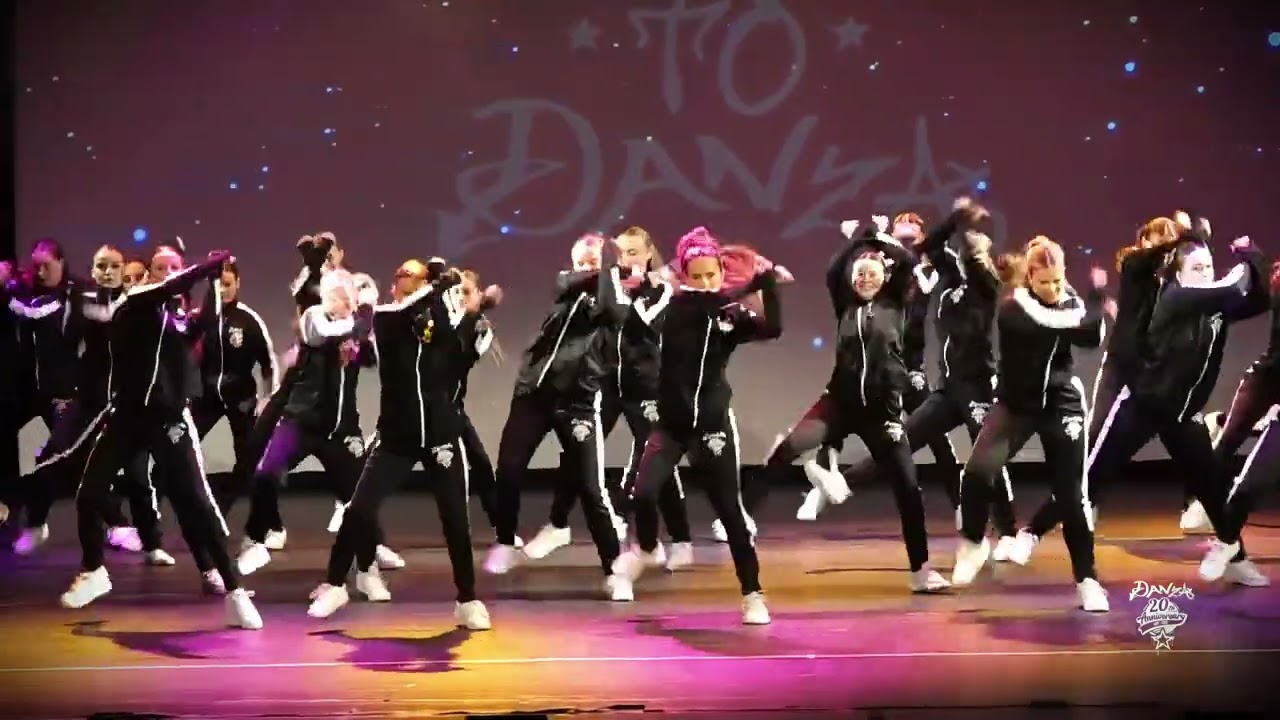 BROTHERS AND SISTERS - DANZA