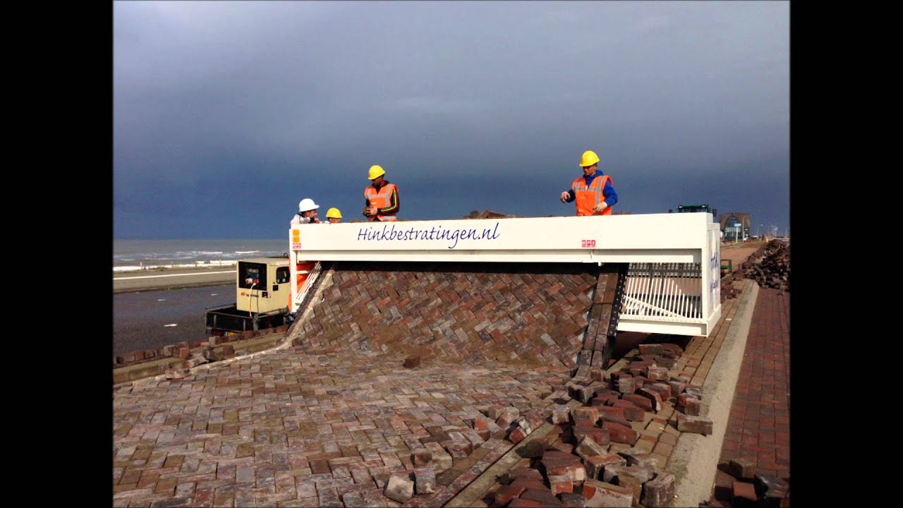 RoadPrinter bricklayer paving machine by RP Systems (www.rpsystems.be)