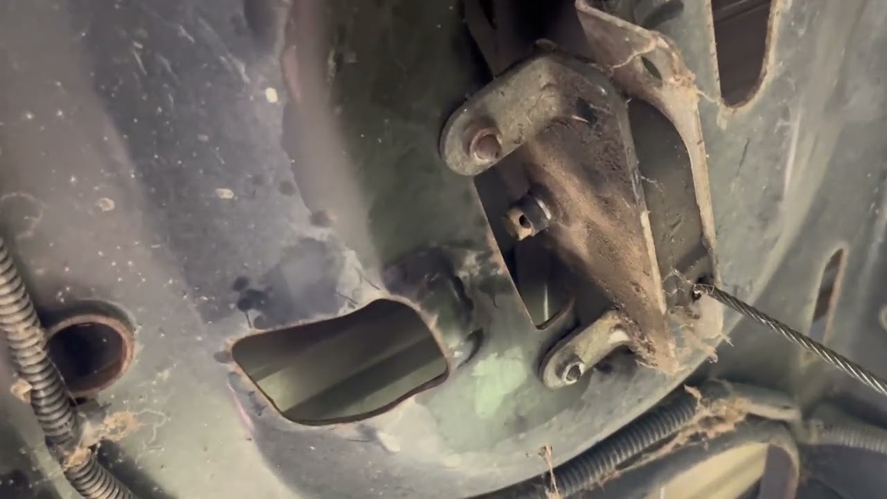 2000 Dodge Dakota spare tire winch replacement