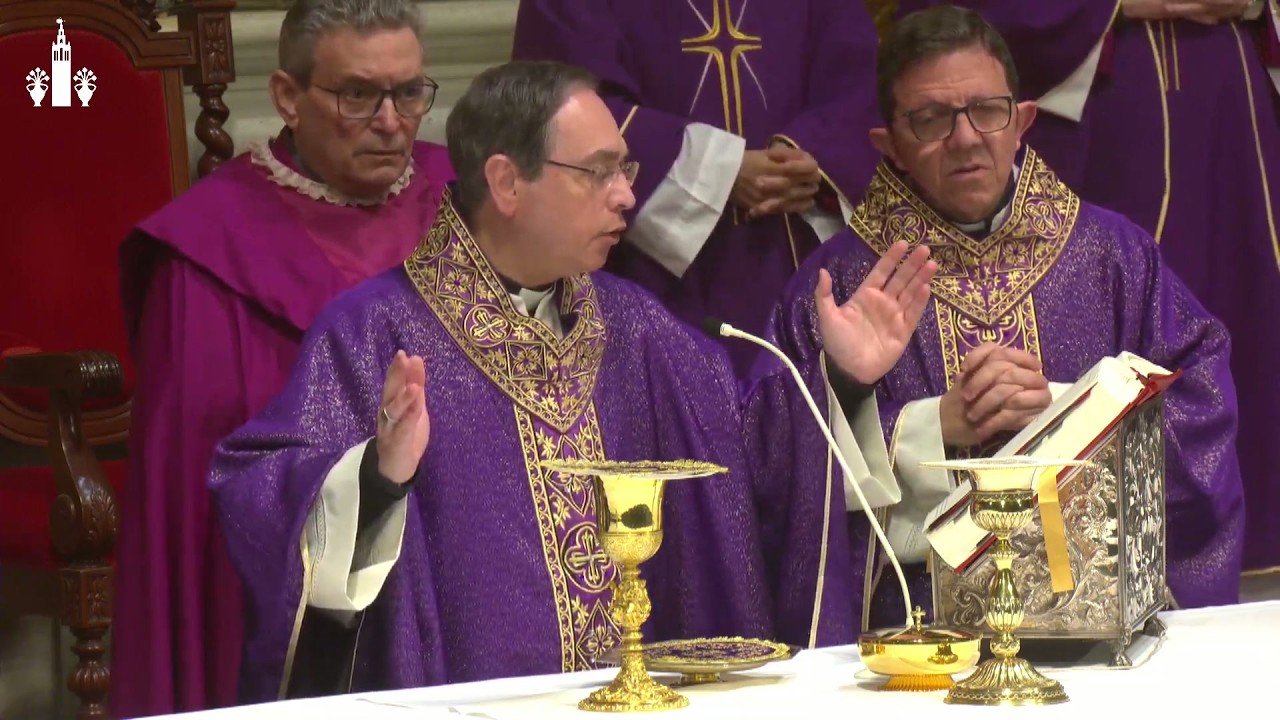 MISA FUNERAL POR EL ETERNO DESCANSO DE DOÑA CARMEN , MADRE DE D. TEODORO LEÓN.