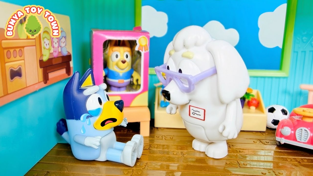Bluey Learns To Ask For Help | Lessons For Kids | Bluey Toys Pretend Play