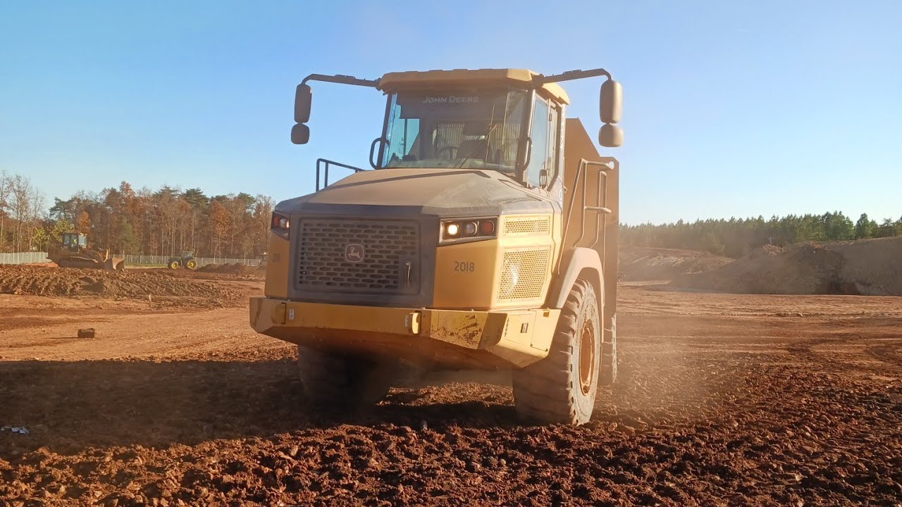 How To Drive (Operate) A John Deere 310E Articulated Dump Truck