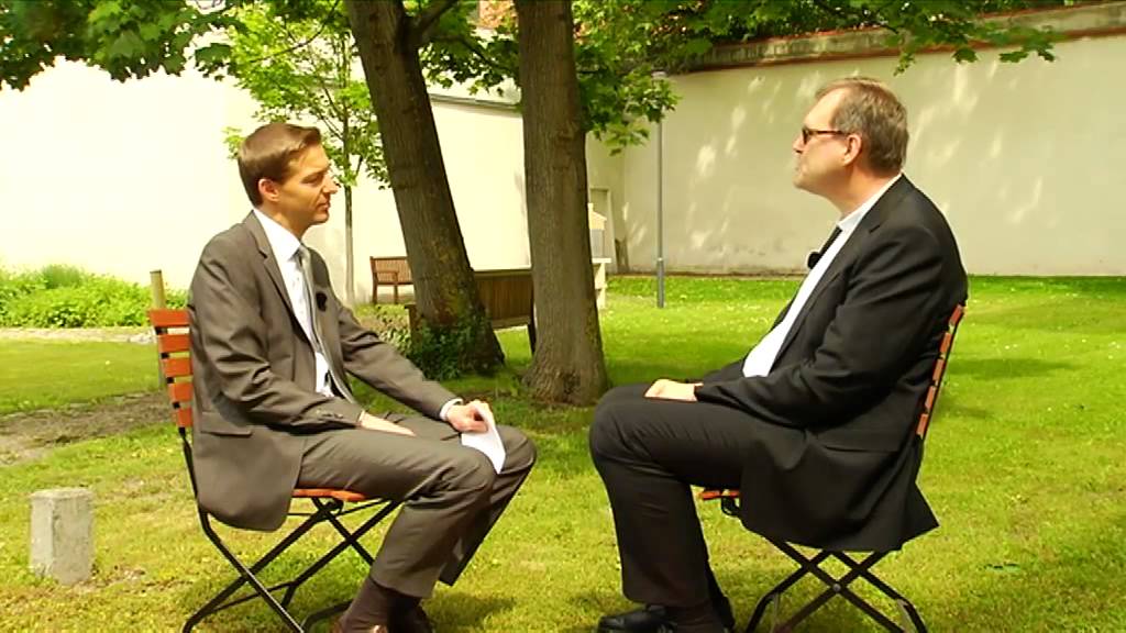 Gespräch mit Weihbischof Dr. Josef Graf
