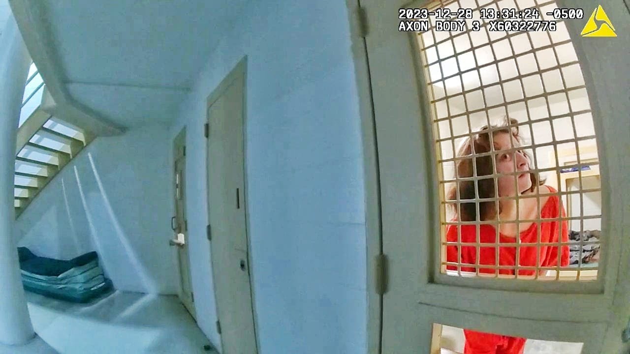 Crazy Daughter Stabs Mom 7 Times Over Loud Music