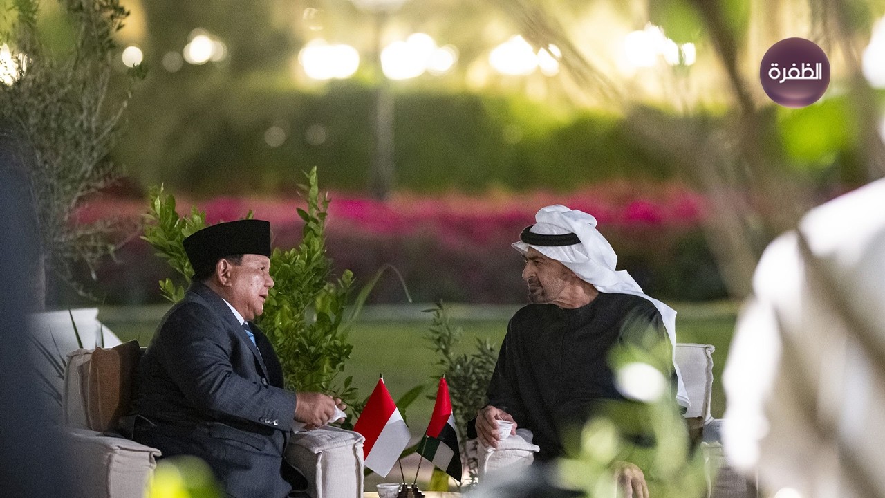 رئيس الدولة والرئيس الإندونيسي يبحثان تعزيز التعاون في إطار الشراكة الاقتصادية الشاملة بين البلدين
