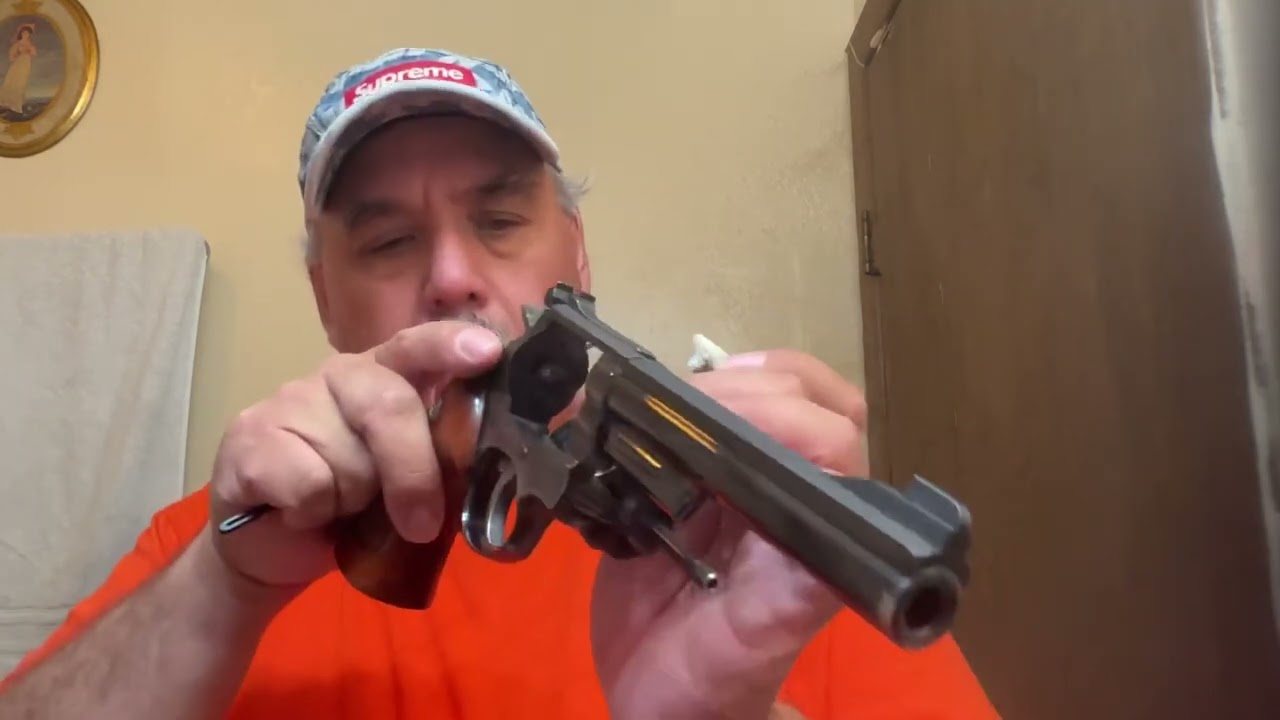 Smith & Wesson Model 19-3 .357 Magnum 6” barrel target sights😊😁😀🥰