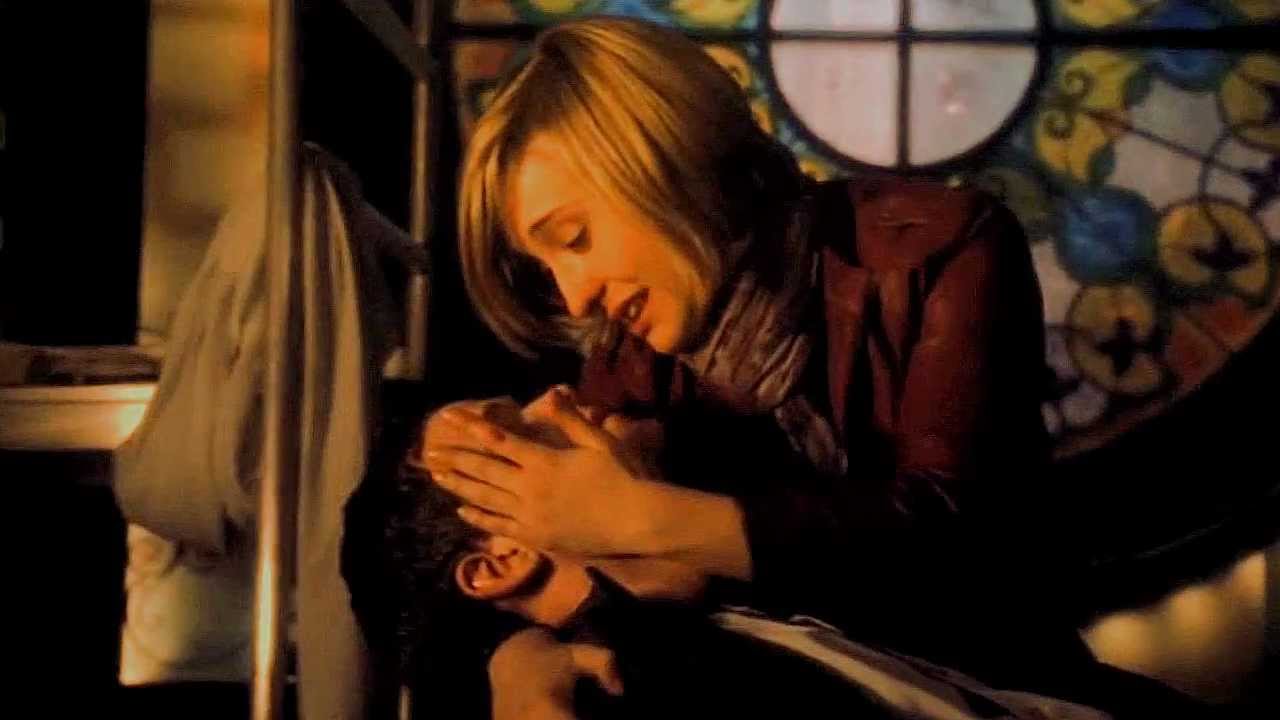 Smallville Cast - Angels on the Moon