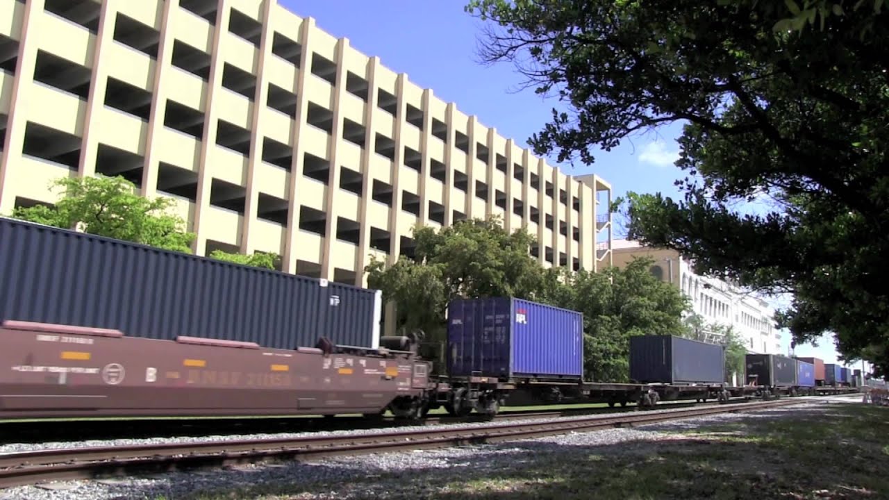 FEC Train 202 w/ CITX SD70M-2 141