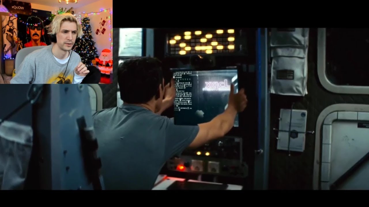 xQc reacts to 