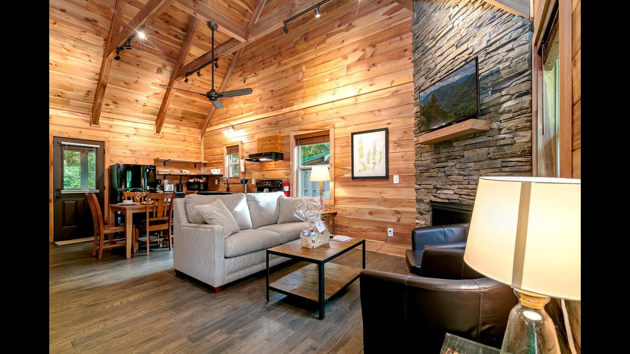 The Alum Cave Cabin at Dancing Bear Lodge in beautiful Townsend, TN