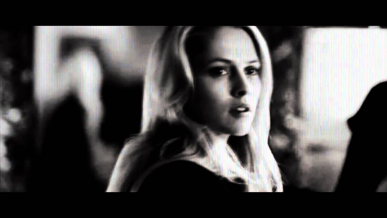 Four & Tris | there to hold you