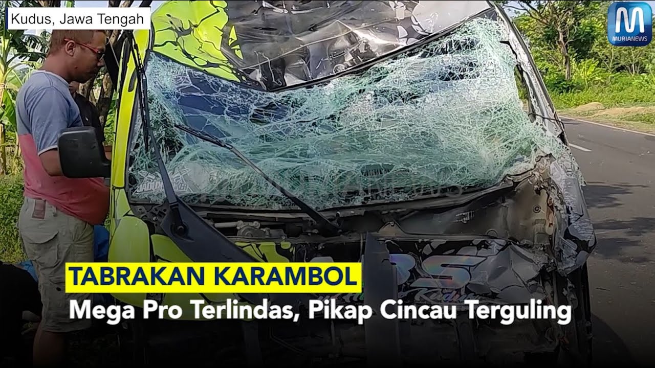 TABRAKAN KARAMBOL Mega Pro Terlindas, Pikap Cincau Terguling