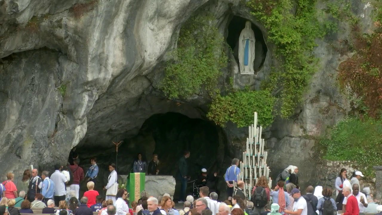 Messe internationale de Lourdes du dimanche July 27, 2025 depuis la basilique Saint-Pie X, du Sanctu