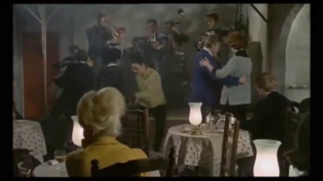 Clyde Valley Stompers in 'It's All Happening' (1963)