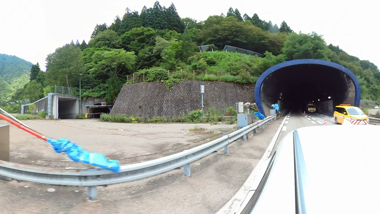 ★360度動画★ 関越トンネル を走ってみた。80キロ規制なのに100キロ以上の交通違反車ばっかり！！