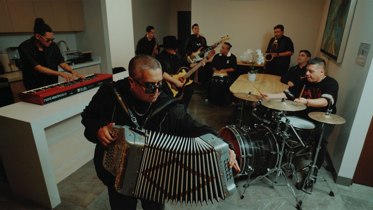 El Plan -  Amarte Así (Video Oficial)
