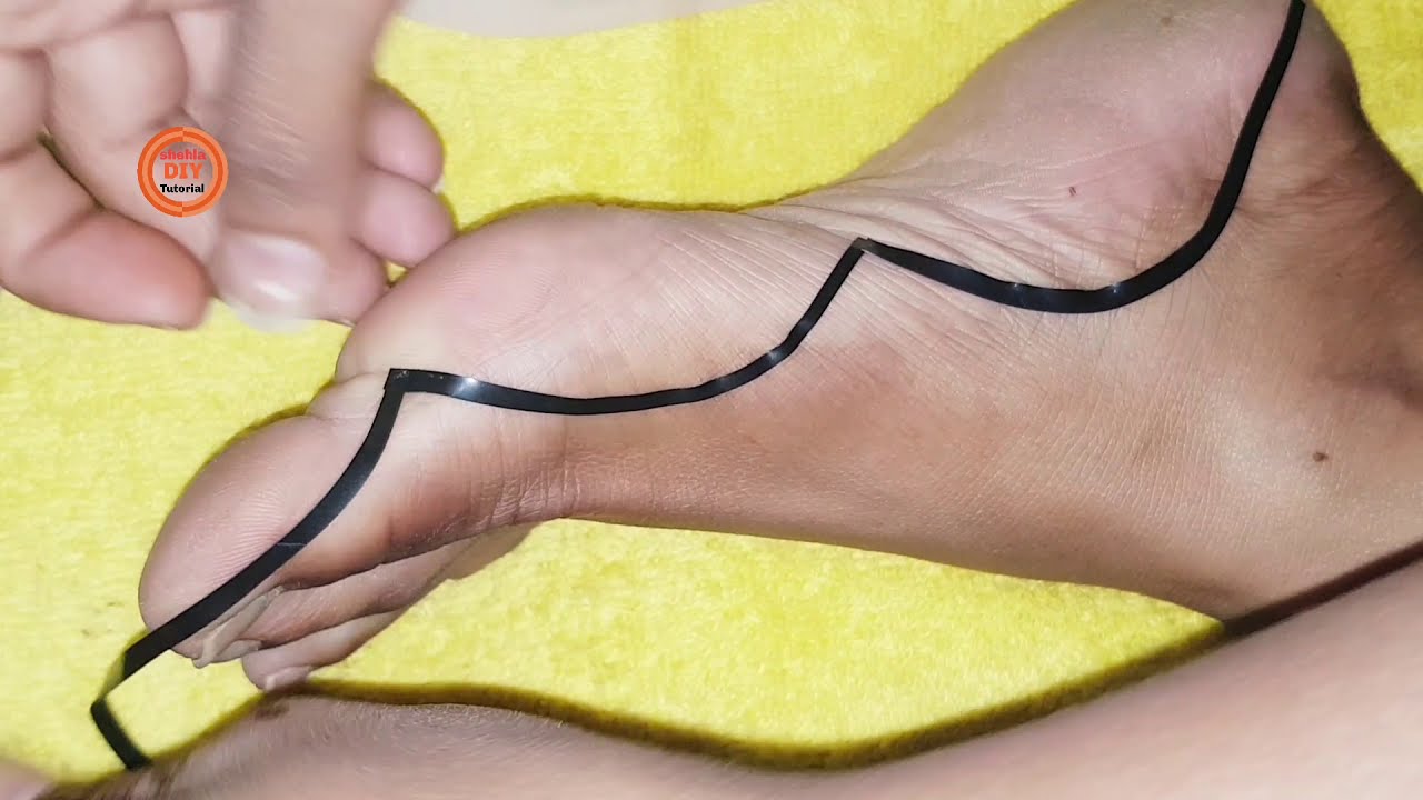 Amazing Easy Cello Tape Foot Mehndi Design With Trick Cello tape//Sudanese Henna design  2020Feet