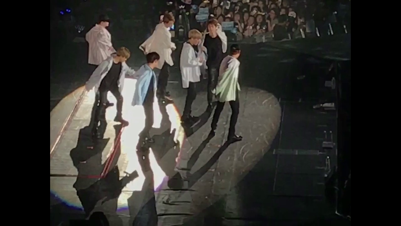 [Fancam] 170422 BTS - Spring day @ The Wings Tour in Bangkok Day 1