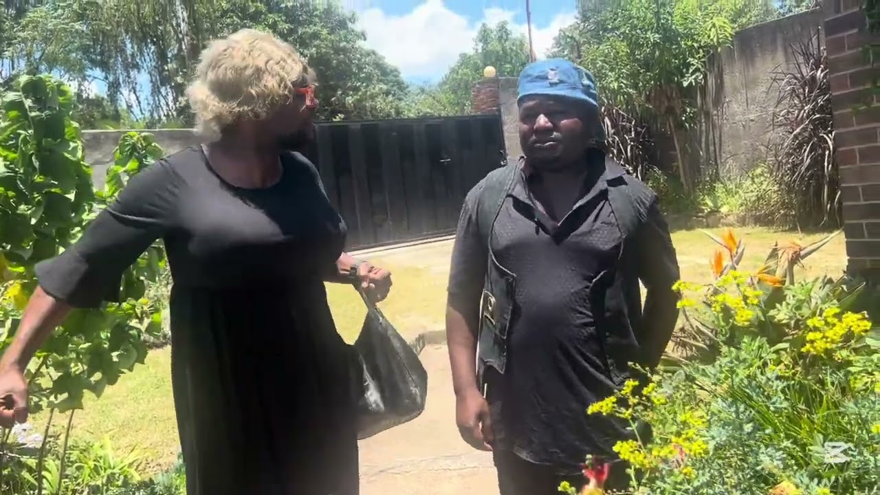 Wakadhonze mikaka ndiani?