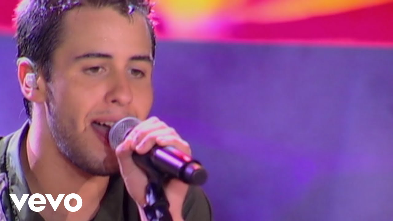 Jeito Moleque - Eu Nunca Amei Assim / Sobrenatural (Ao Vivo)