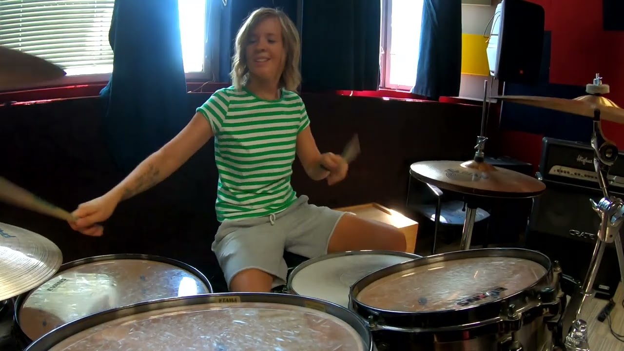 Hal&aacute;pi Katinka - Ed Sheeran - Shivers (drum cover)