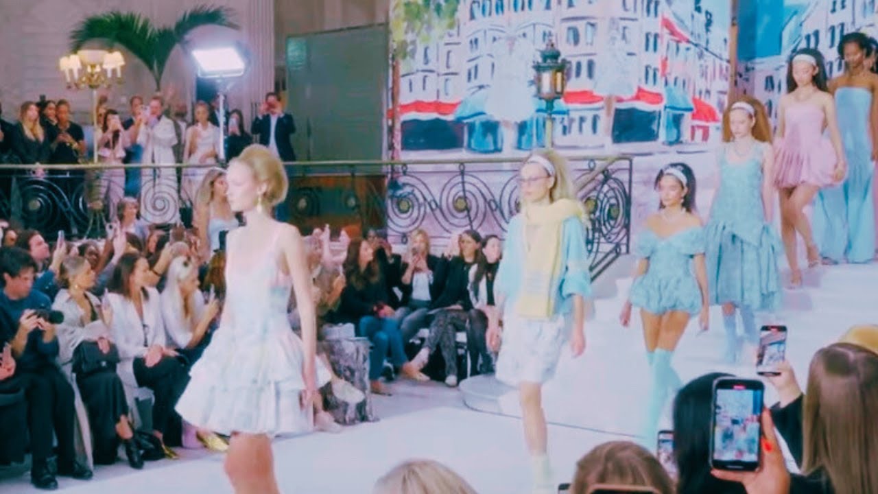 FASHION SHOW (PAUL COSTELLOE SPRING SUMMER 2025 READY-TO-WEAR COLLECTION | LONDON FASHION WEEK)