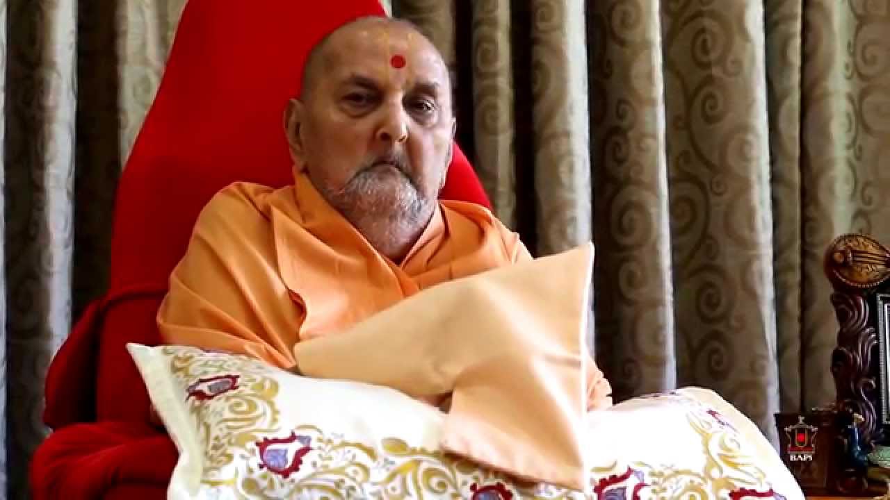Guruhari Darshan 26 Apr 2015 - Pramukh Swami Maharaj's Vicharan