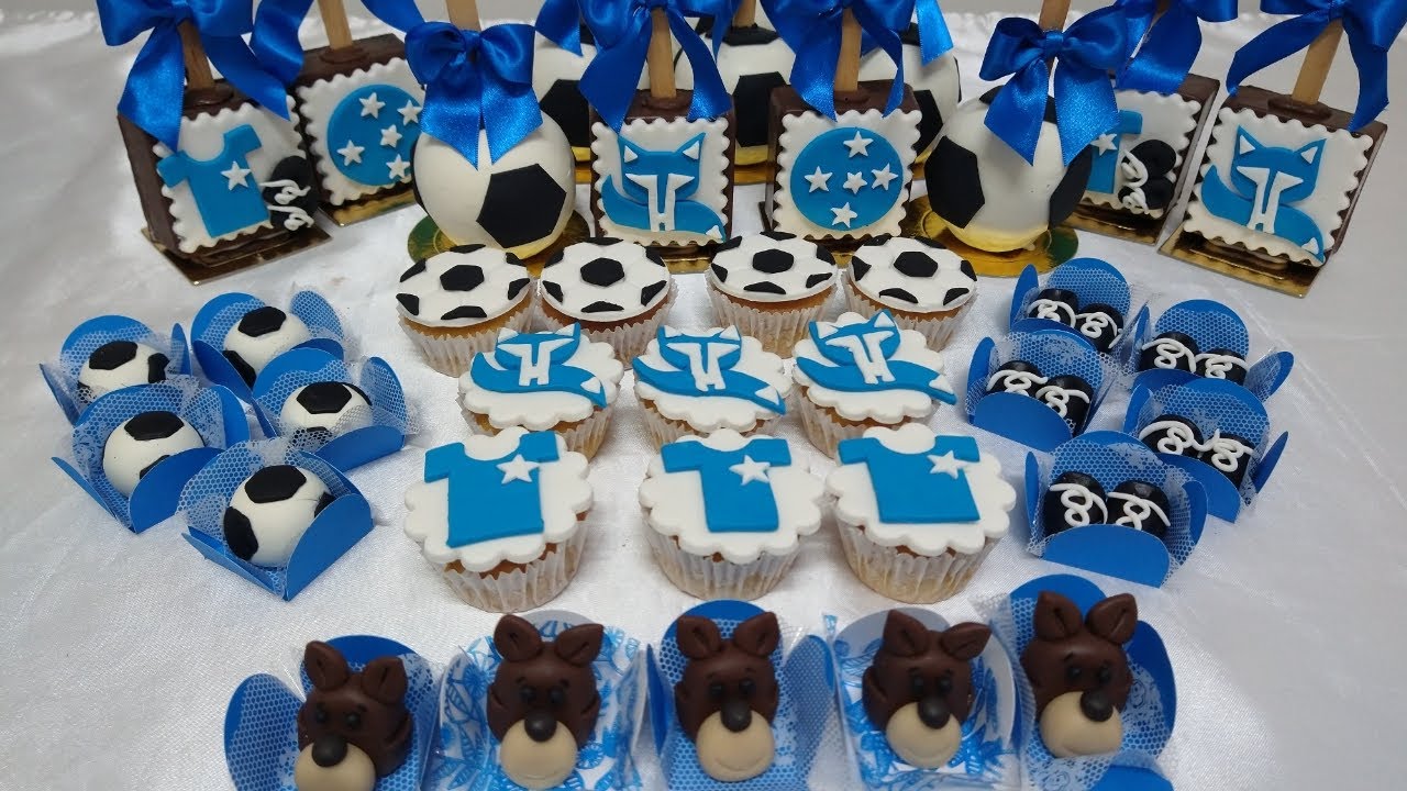 Personalizando Doces tema futebol Cruzeiro l bolo no palito docinho modelado maçã e cupcake