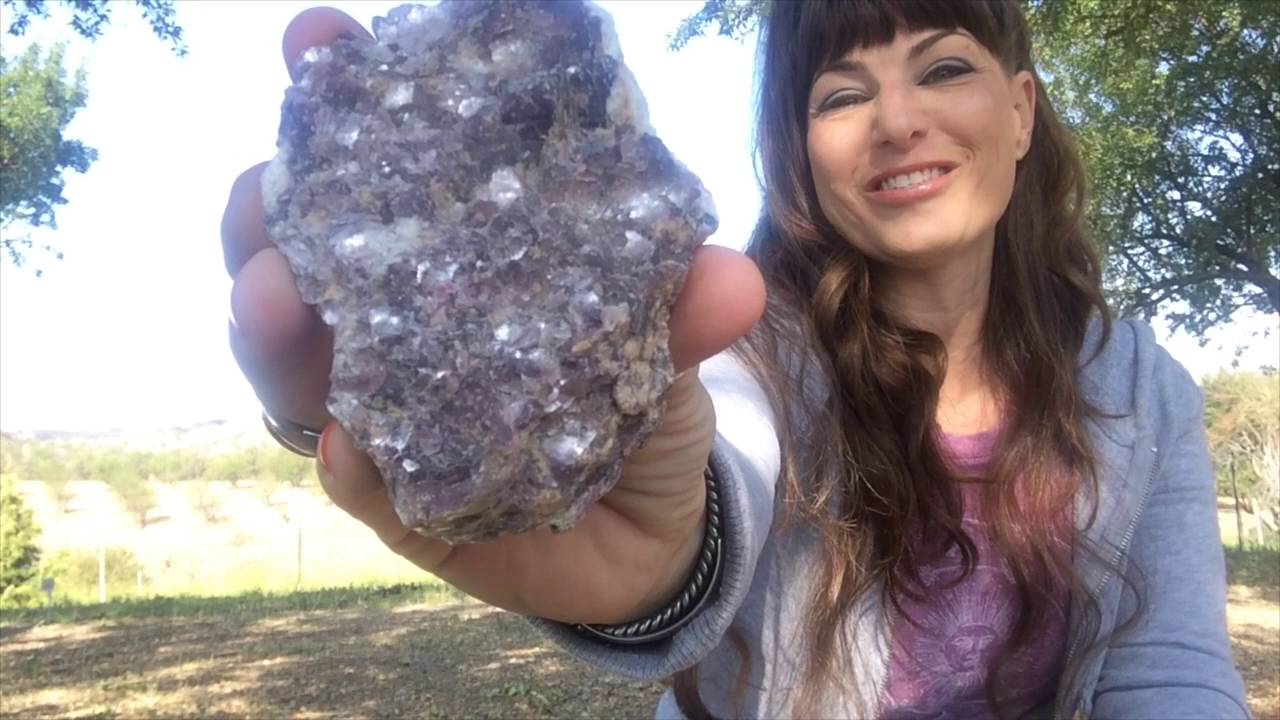 Looking for help with Depression?Lepidolite crystal works!Contessa's Corner
