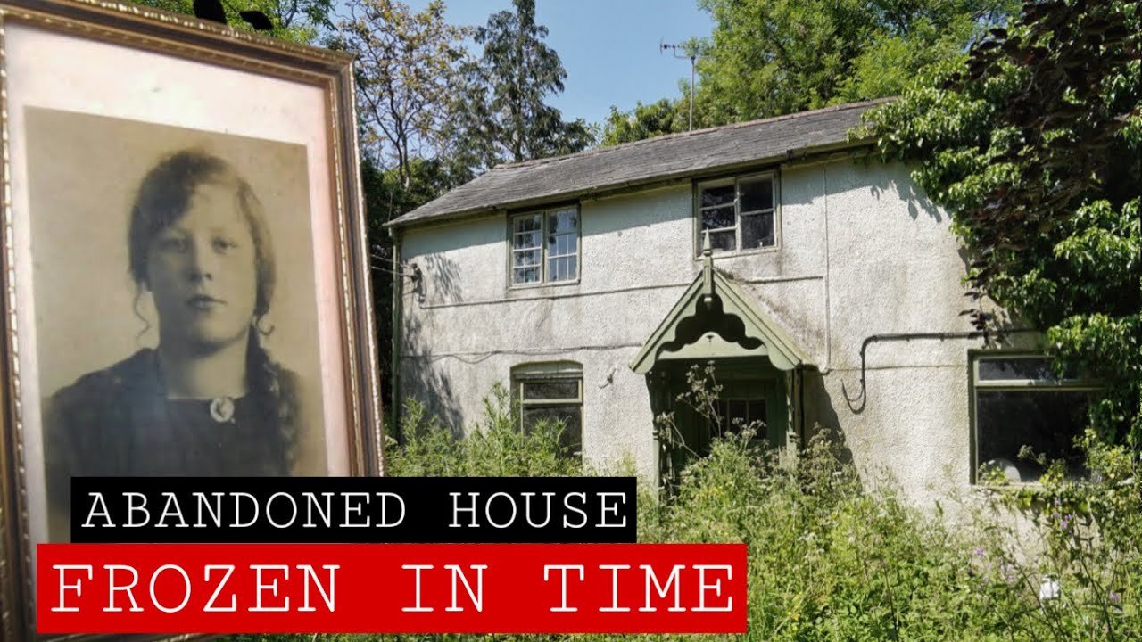Exploring An Abandoned House Filled With Her Memories - Everything Left Inside