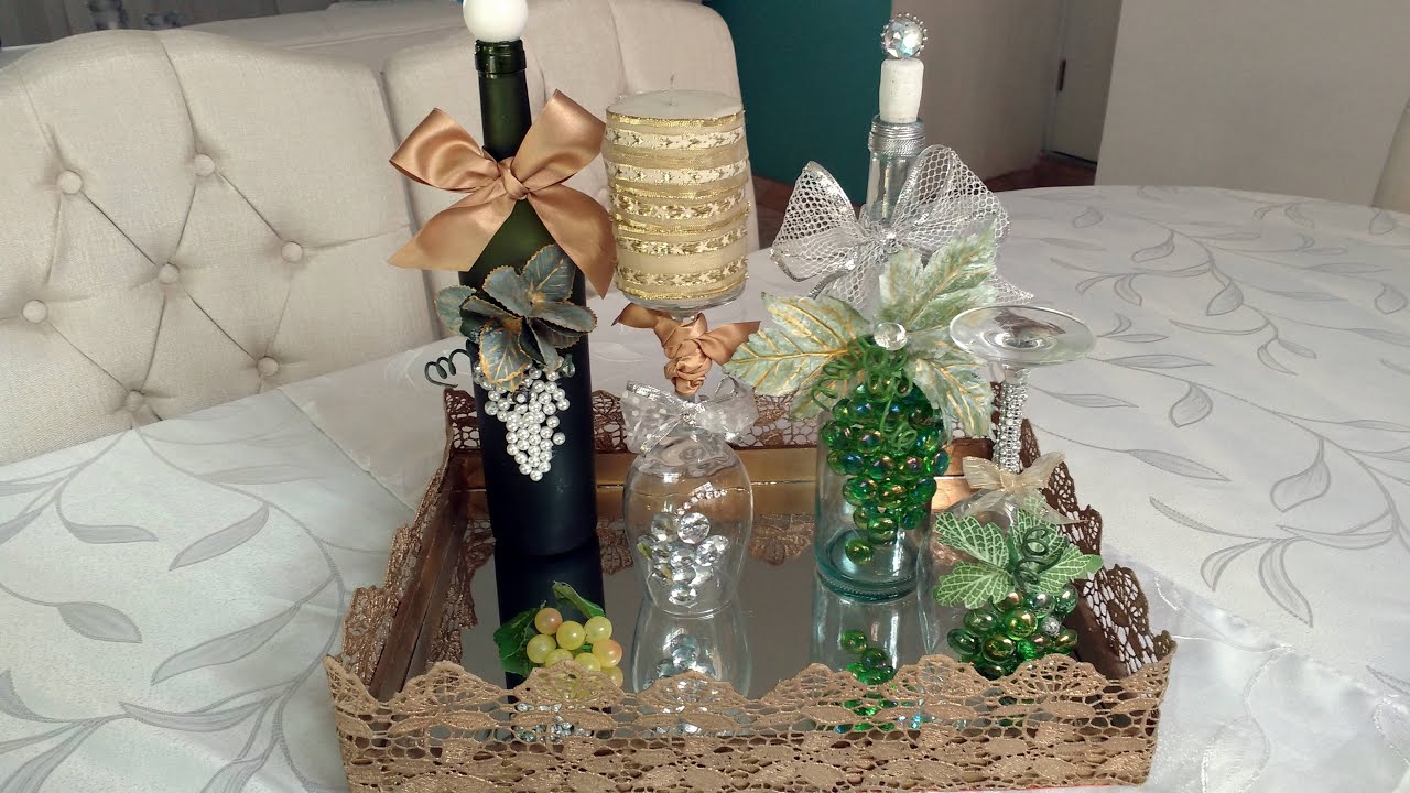 DECORACIÓN DE BOTELLAS Y COPAS CON GEMAS, PERLAS Y DIAMANTITOS.