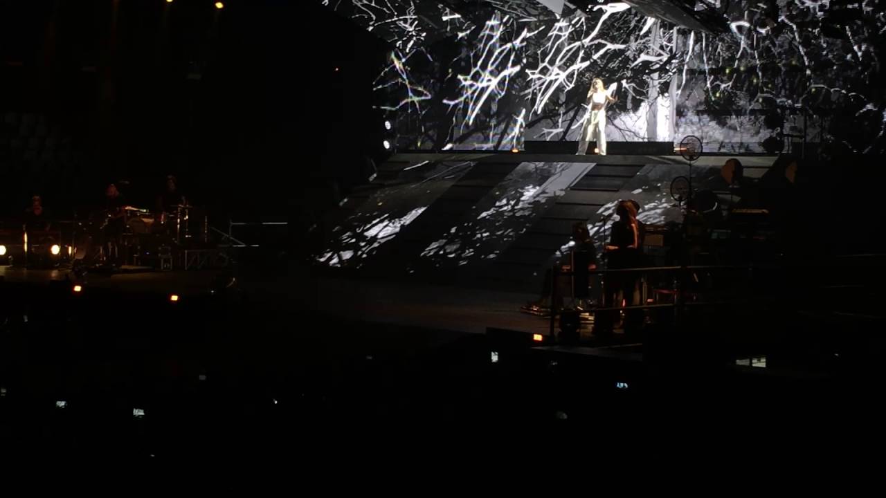 Che Sia Tu - Emma (Adesso Tour Palalottomatica)