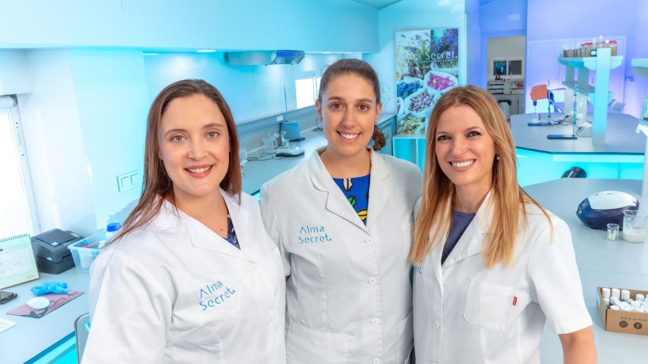 Alma Secret en FLASH MODA: La tecnología natural más vanguardista y efectiva