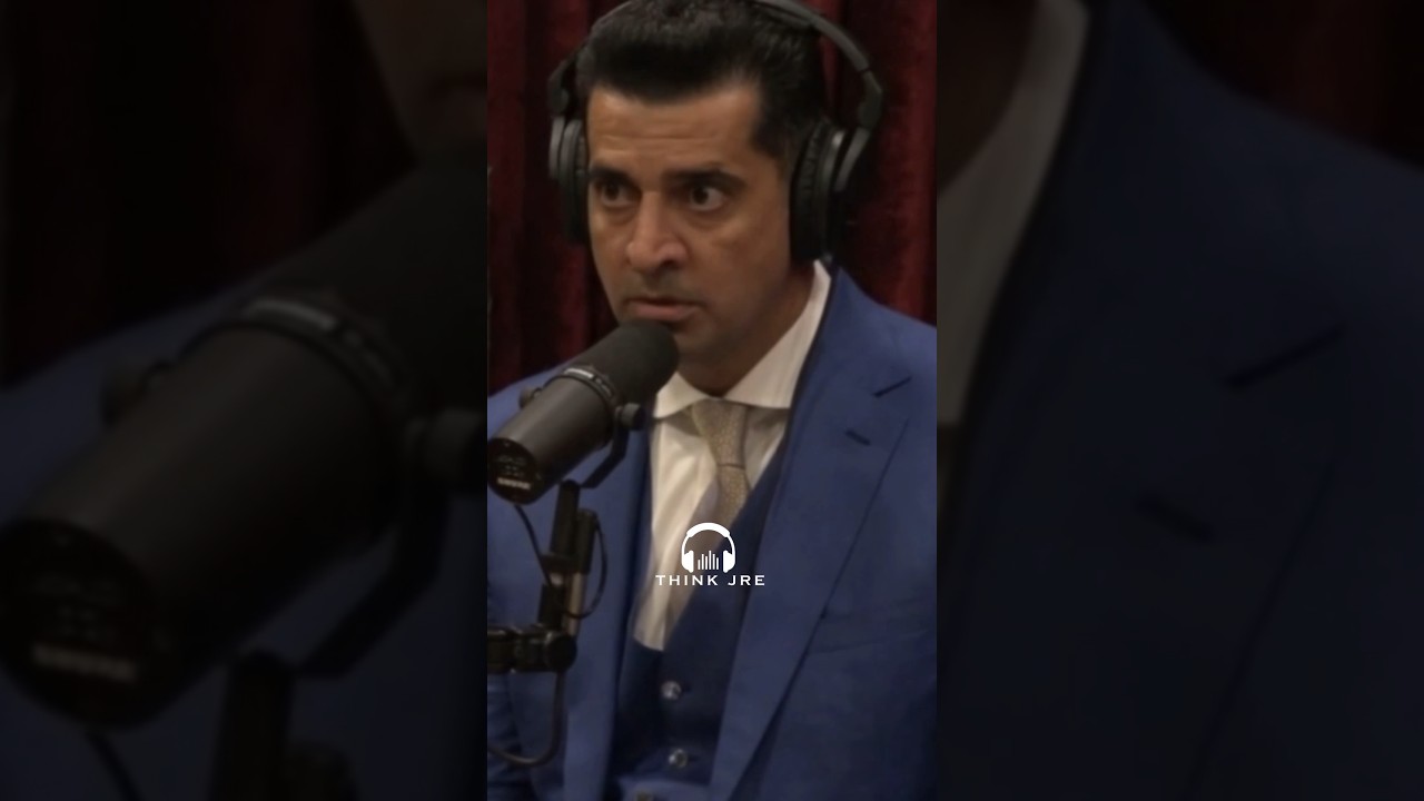 HOW POWERFUL IS BLACKROCK?! Secretly Running The World?? - Joe Rogan #jre