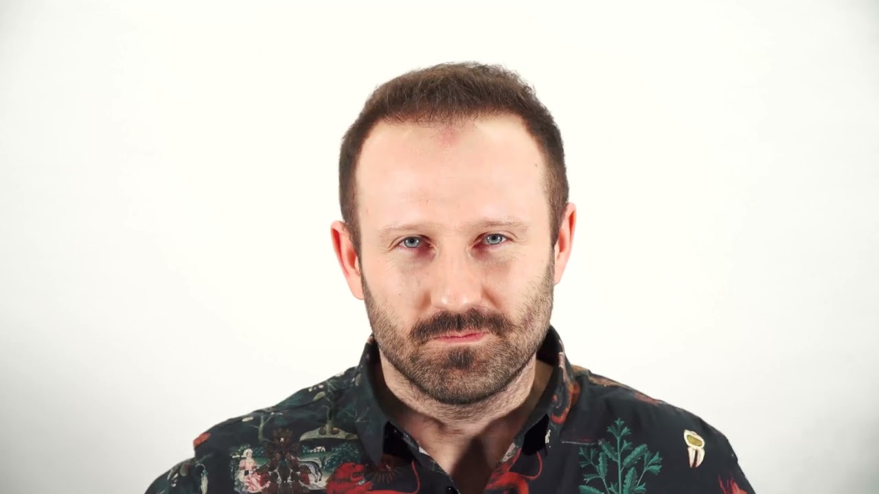 Zabieg transplantacji włos&oacute;w metodą FUE Adriana Wajdy w klinice Medical Hair & Esthetic.