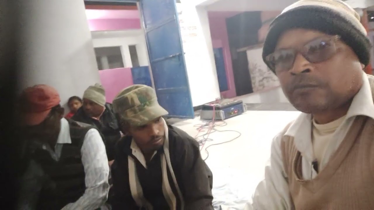 बिट्टू ब्यास। भारत ढोलक। मधुर स्वर में मानस लौआ सीधी रीवा बहरी शहर में।मो नं 6260103773