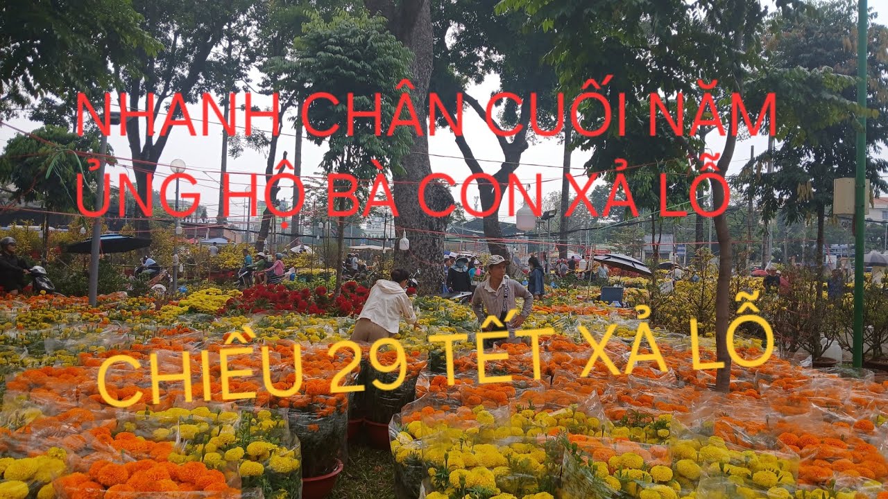Bà con xả lỗ về quê ăn tết chiều 29 tết
