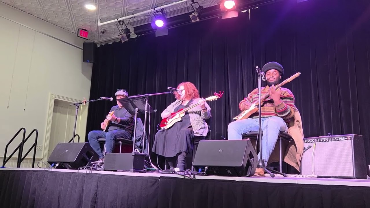 Aurora winter blues festival 2026 day 1. Bending strings workshop. 