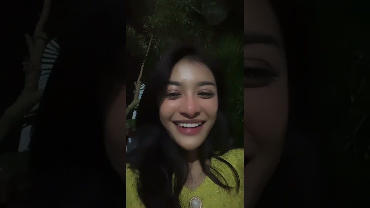 á hậu Kiều Loan livestream mùng 2 tết