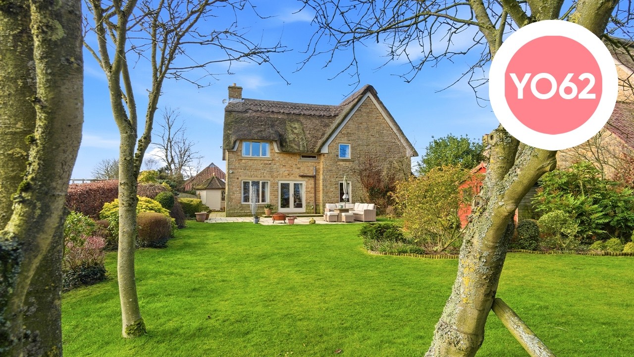 Roundhills court