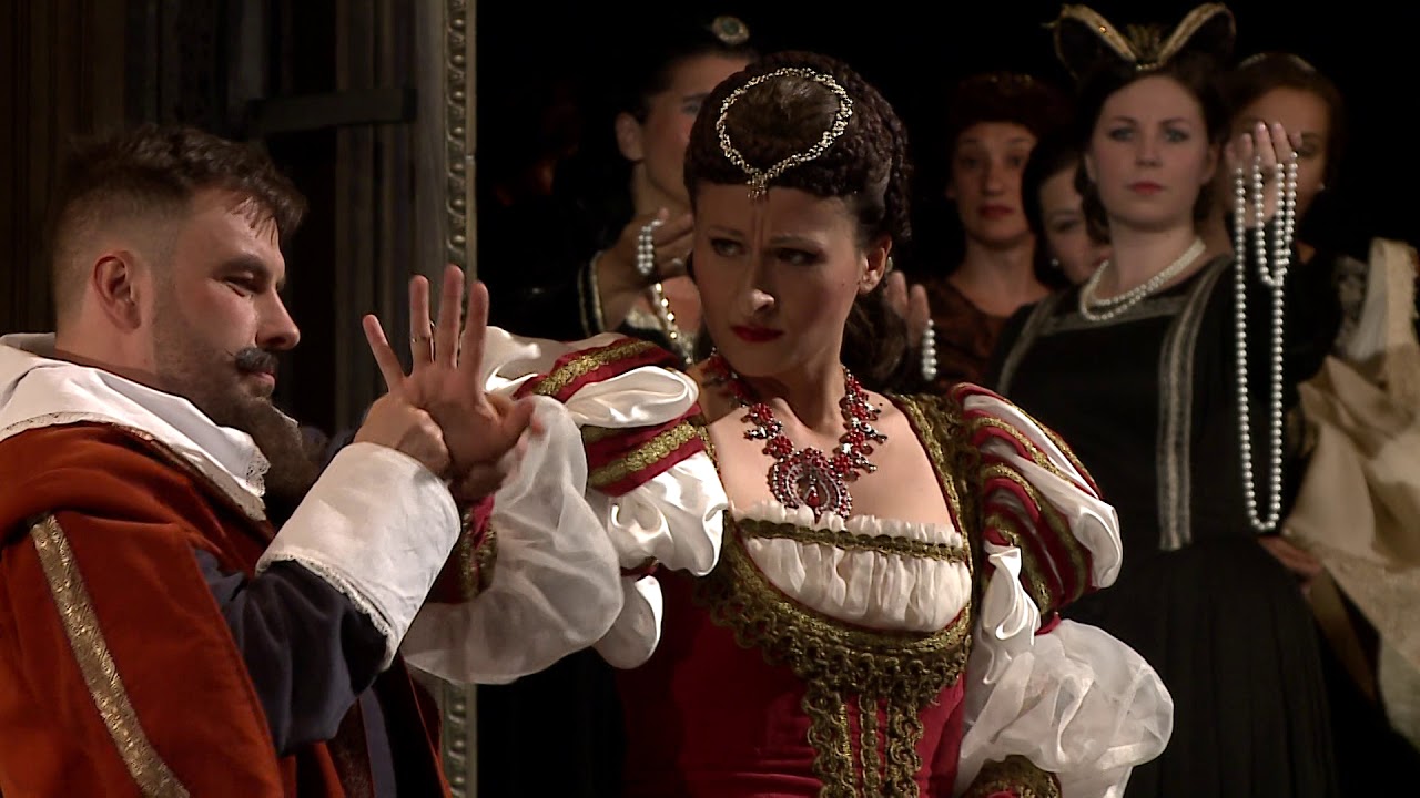 Verdi: Ernani -  Surta e la notte...Ernani involami... előadja Nadia Cerches