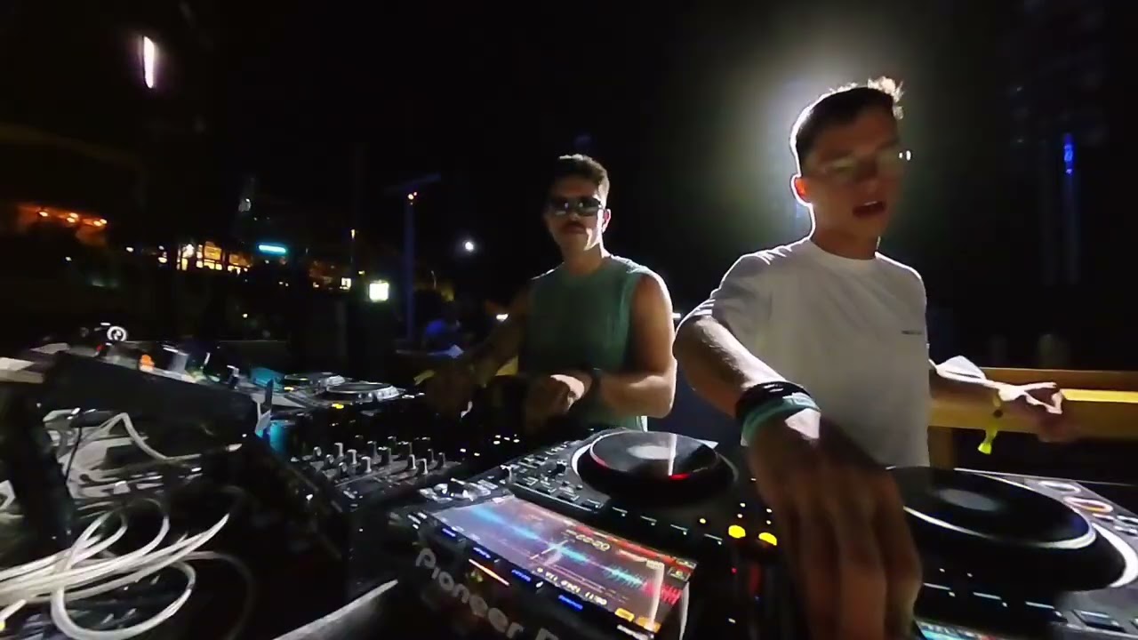 IDENTIFY EP#4 CAVO PARADISO WARMUP SET DEELO-MASST