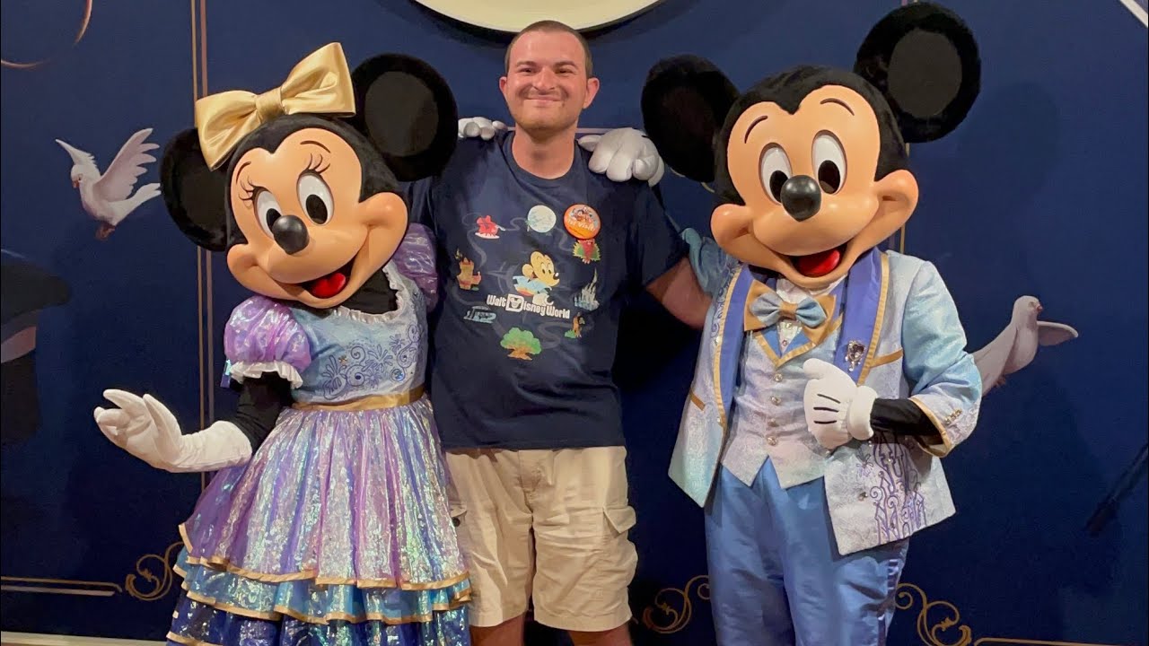 Meeting Mickey and Minnie for the Walt Disney World 50th Anniversary