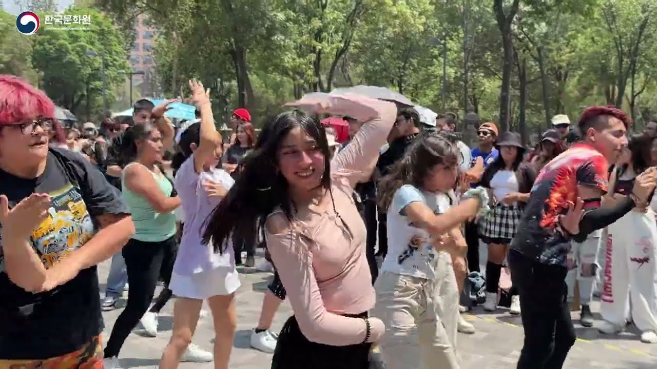 Kpop Random Play Dance 2024 🎵🎶 en el Kiosco Alameda Central, Ciudad de México