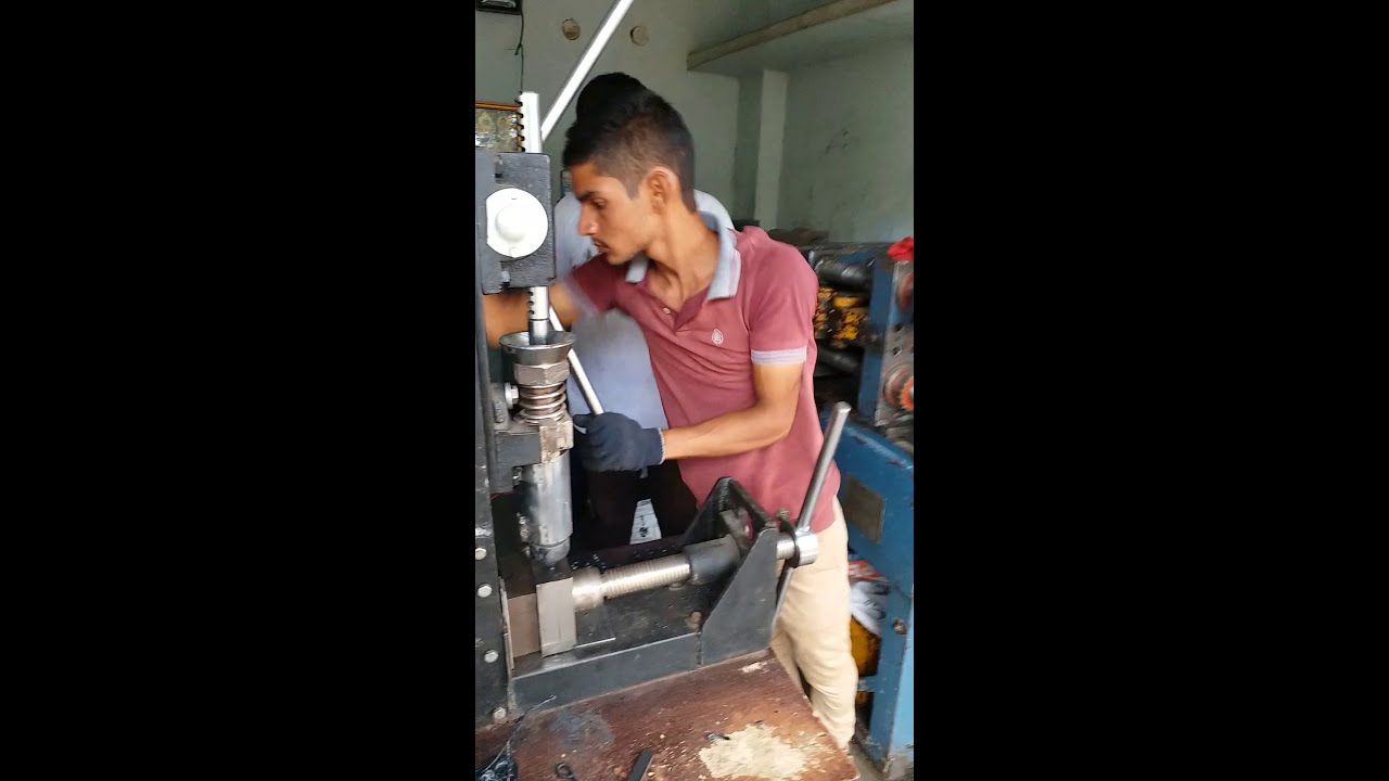 Hand Operate Injection Molding Machine Cell : 9100901029 , 9100901028