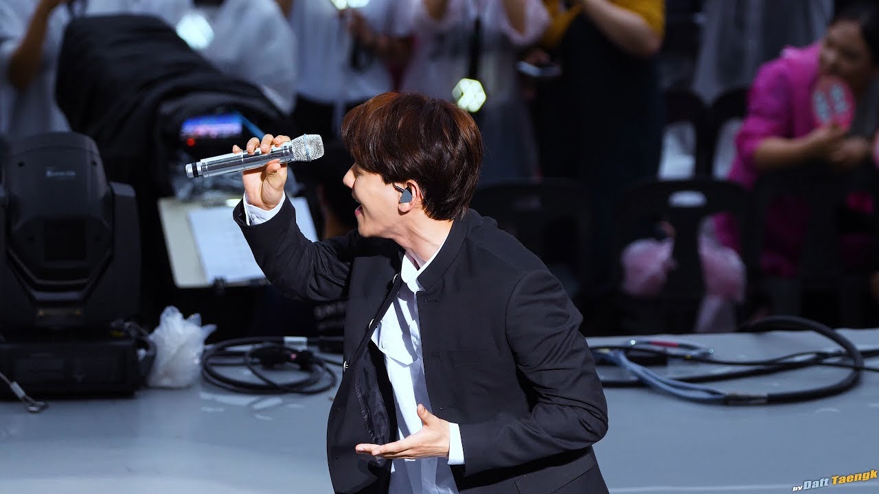 170708 SMTOWN LIVE - 백현(EXO) '나비잠' 4K 직캠 by DaftTaengk