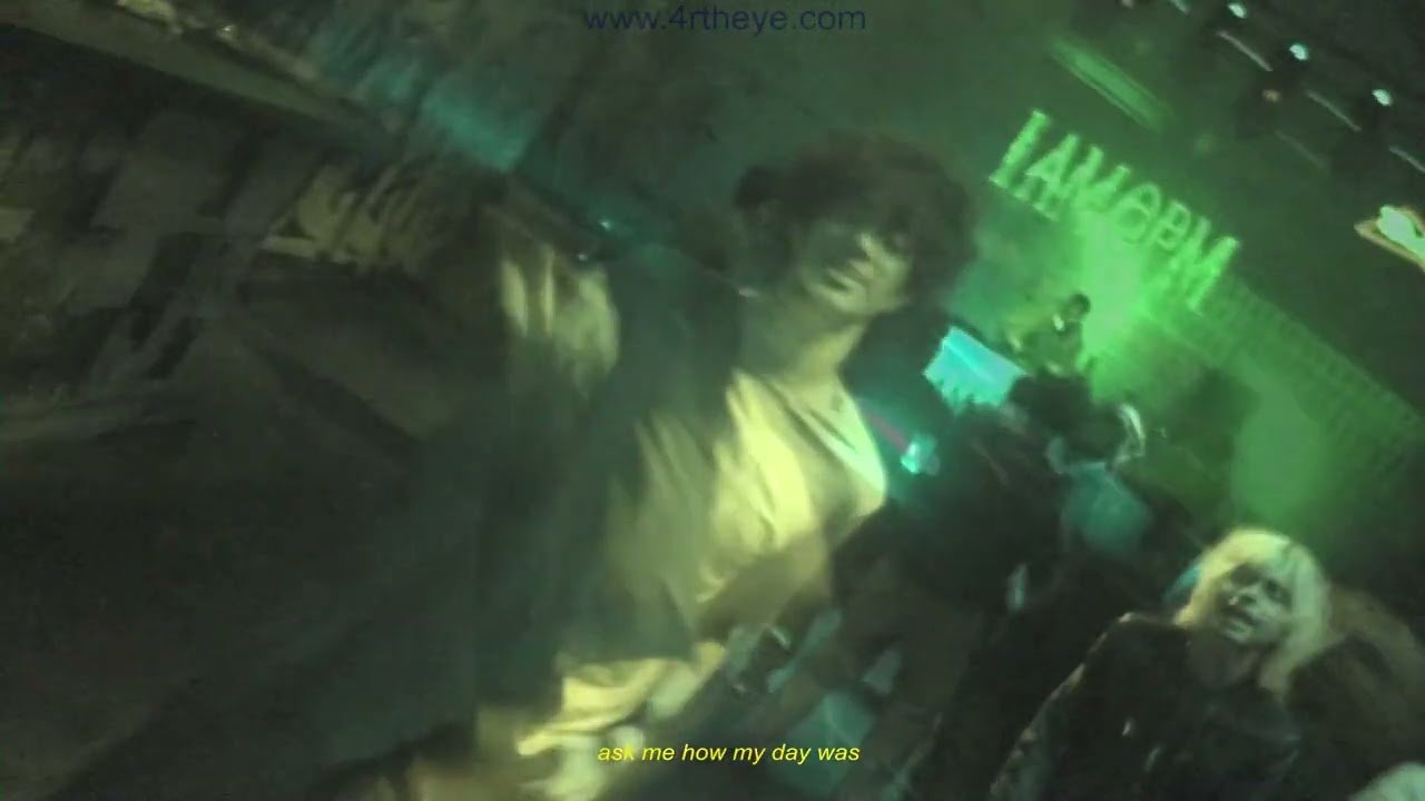 dont kno what they see in me :(